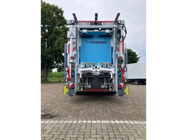 MERCEDES-BENZ Actros 2533 L Müllfahrzeug Hecklader (5/9)