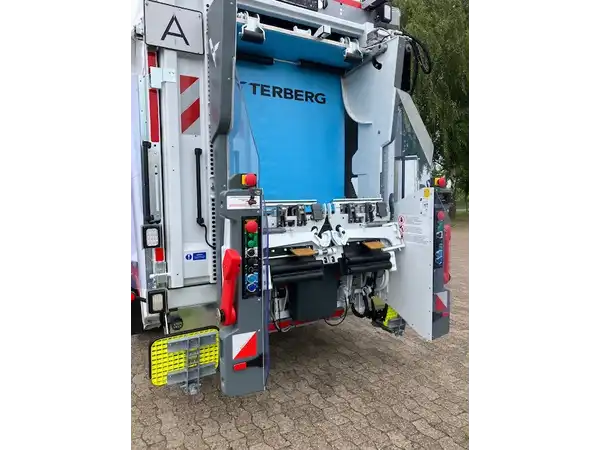 MERCEDES-BENZ Actros 2533 L Müllfahrzeug Hecklader (6/9)