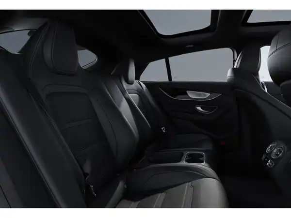 MERCEDES-BENZ AMG GT 53 4M+ (9/10)