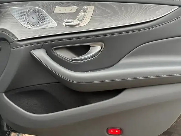 MERCEDES-BENZ AMG GT 63 S 4M+ (5/18)