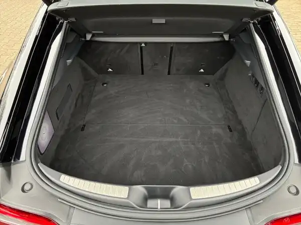 MERCEDES-BENZ AMG GT 63 S 4M+ (9/18)