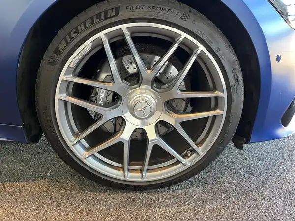 MERCEDES-BENZ AMG GT 43 (19/23)