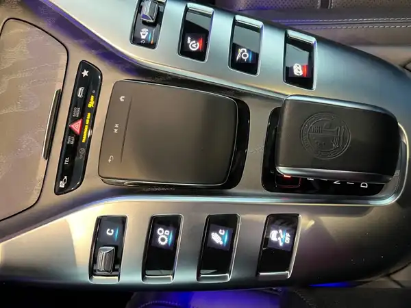 MERCEDES-BENZ AMG GT 43 (22/23)