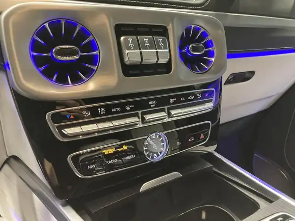 MERCEDES-BENZ AMG G 63 4x4 (11/18)