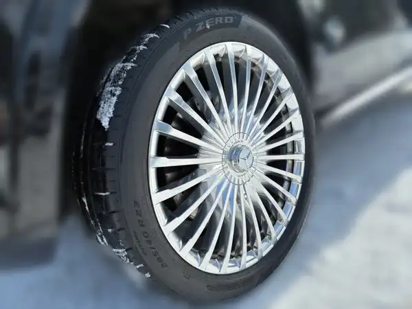 MERCEDES-BENZ Maybach GLS 600 (3/19)