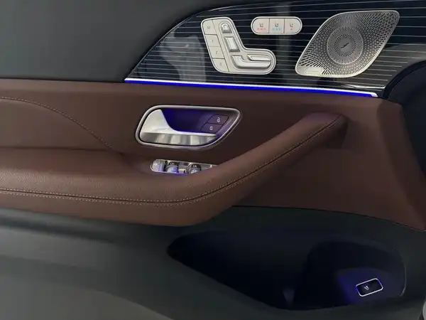 MERCEDES-BENZ GLS 450 d 4MATIC (6/18)