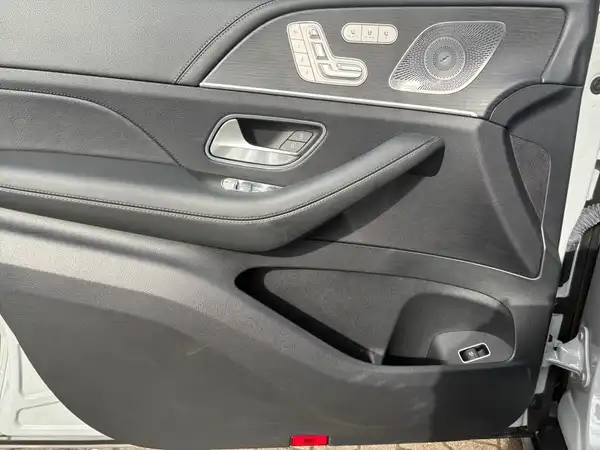 MERCEDES-BENZ GLS 450 d 4M (5/18)