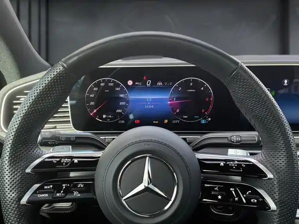 MERCEDES-BENZ GLS 450 d 4M (7/18)