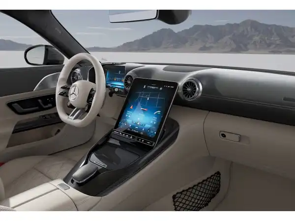 MERCEDES-BENZ AMG SL 63 4M+ (8/10)