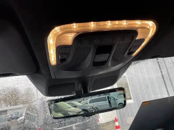 MERCEDES-BENZ V 300 d Exclusive Lang 4M (18/20)