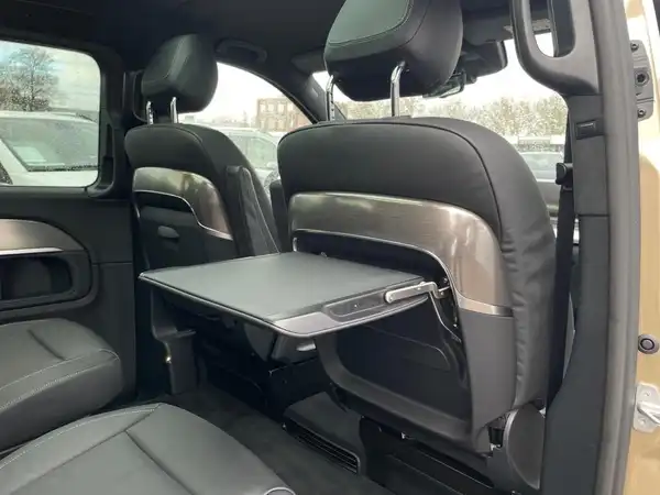MERCEDES-BENZ V 300 d Exclusive Lang 4M (20/20)